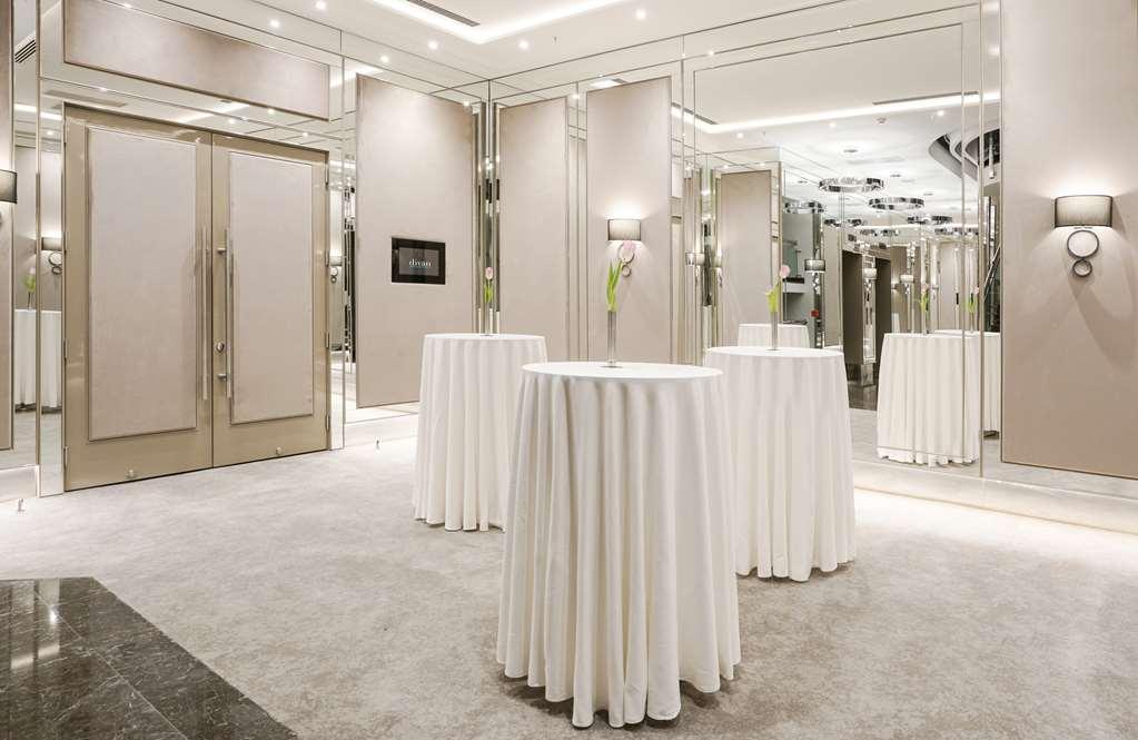 Divan Hotel 4*